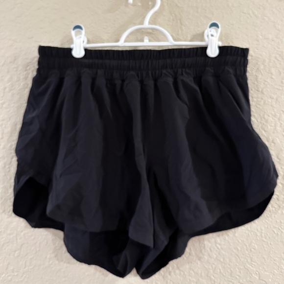 Lululemon Black Track That Short * 3 Inch Inseam - Picture 2 of 3